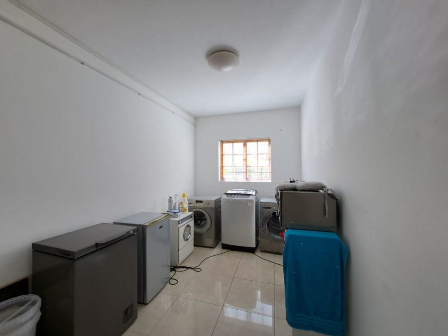 3 Bedroom Property for Sale in Bonza Bay Eastern Cape